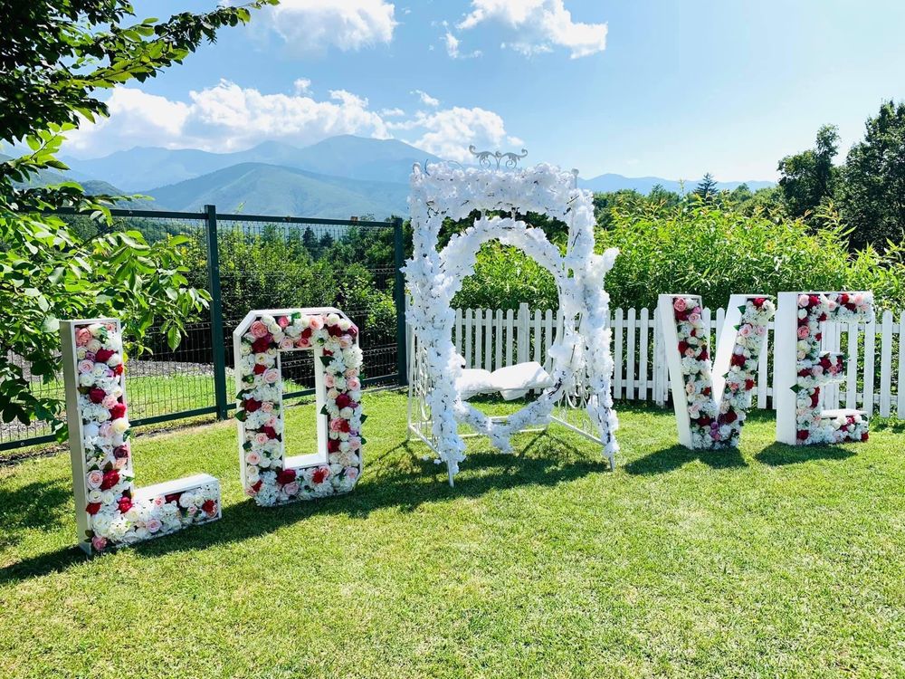 Litere LOVE cu flori, pentru nunta - photocorner