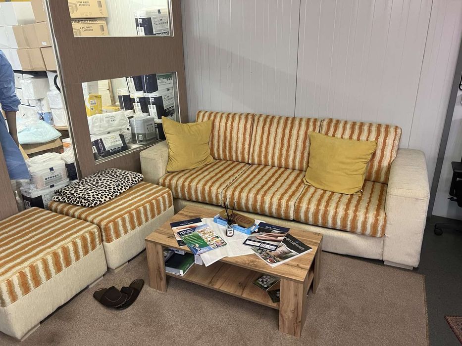 Разтегаем диван с 2 табуретки