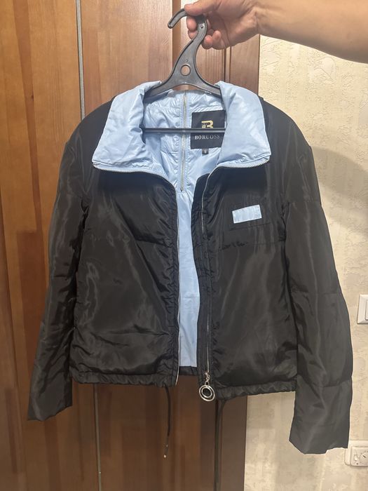 Продам женскую верхнюю одежду