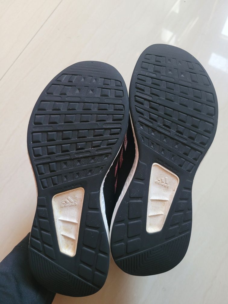 Лот маратонки Adidas и Puma 32н