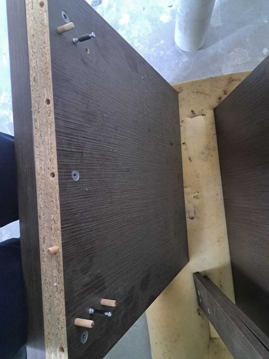 Холова маса ниска