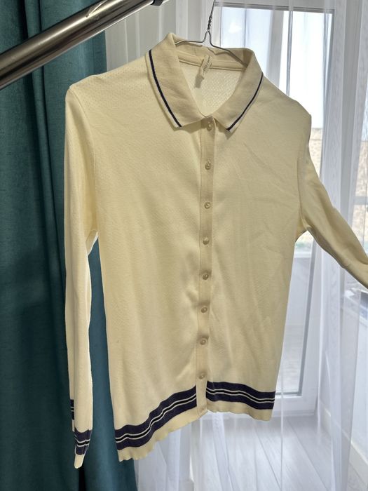 Продаю офисеую  кофту турецкой фирмы Yargici