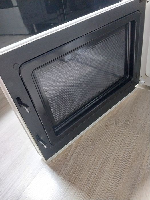 Микроволновка Samsung. Не работает кнопка стоп.