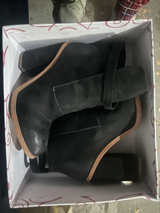 Отдам женскую обувь