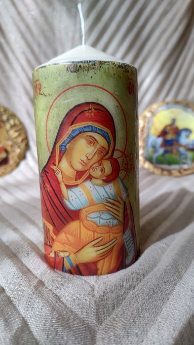 Икона Богородица на свещ
