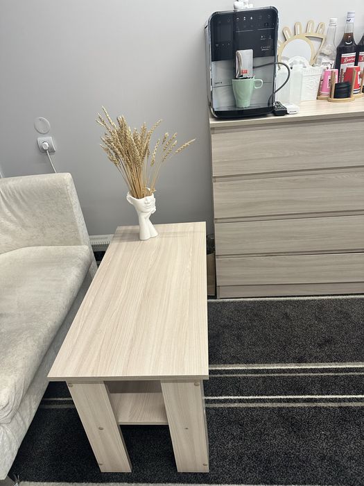 Продам столик в илеальном состоянии!