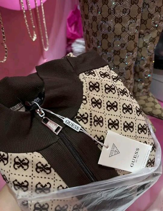 Топ дамски екип Guess Л размер