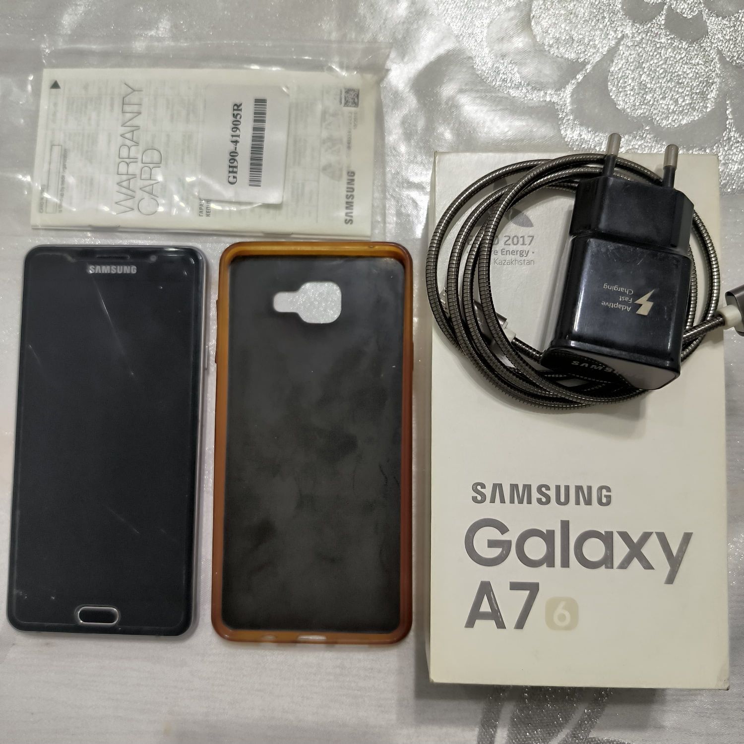 Samsung Galaxy А7 телефон
