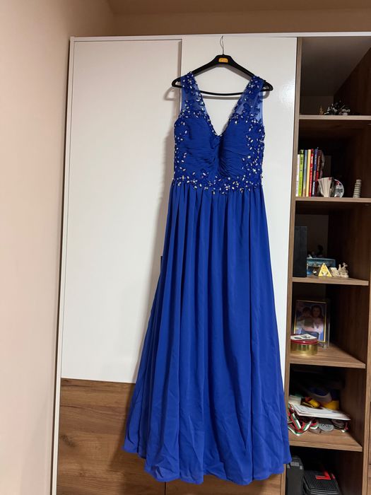 Бални и официални рокли М/Л