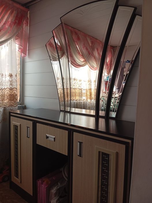 Продается мебель спальни