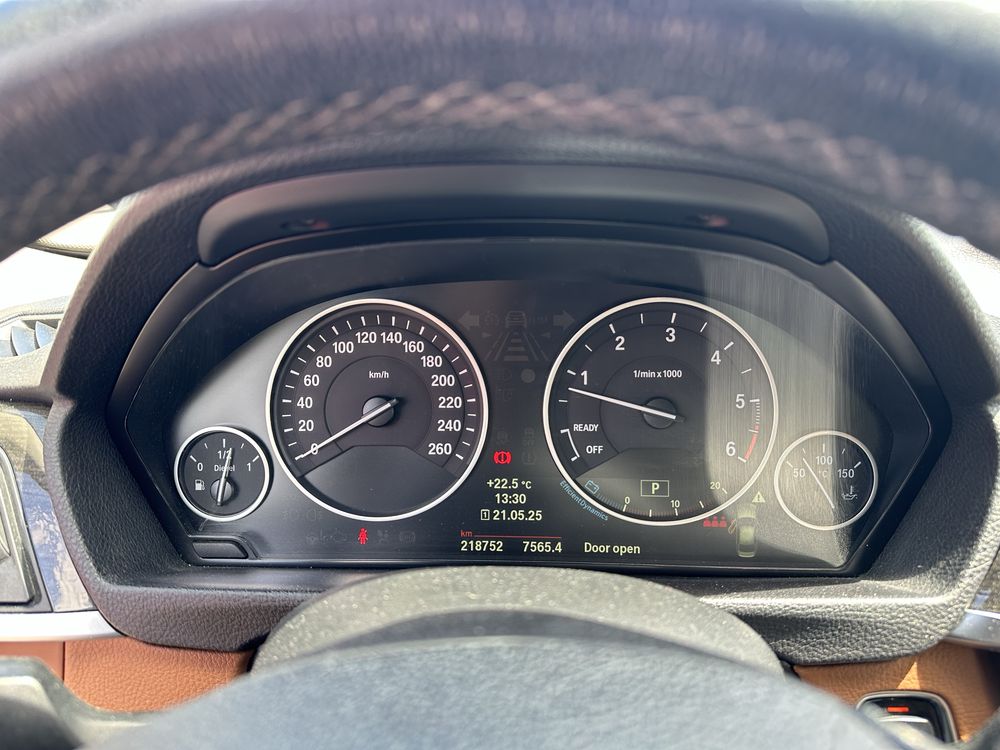 BMW F30/Pachet Luxuy/ Anul fabricatiei 2012 prima inmatriculare 2014