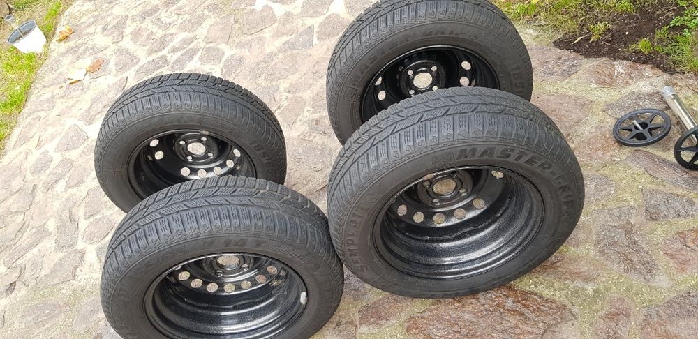 Anvelope iarna cu janta