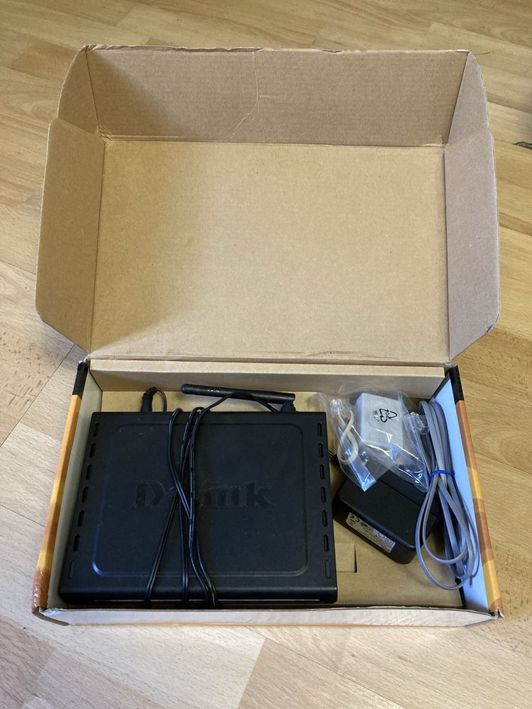 Продам Маршрутизатор D-Link DSL2640U с коробкой