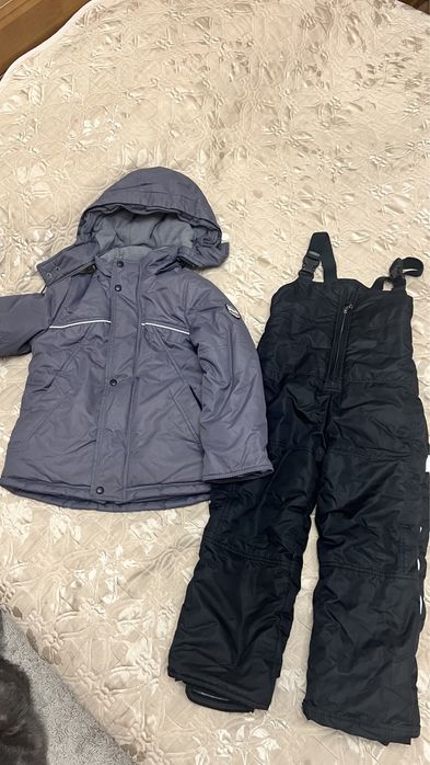 Продам детский зимний костюм