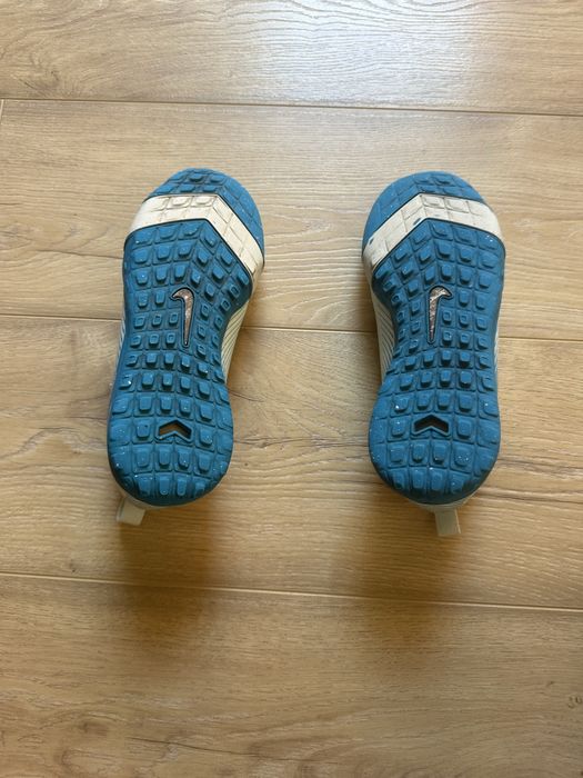 Ghete fotbal nike mercurial