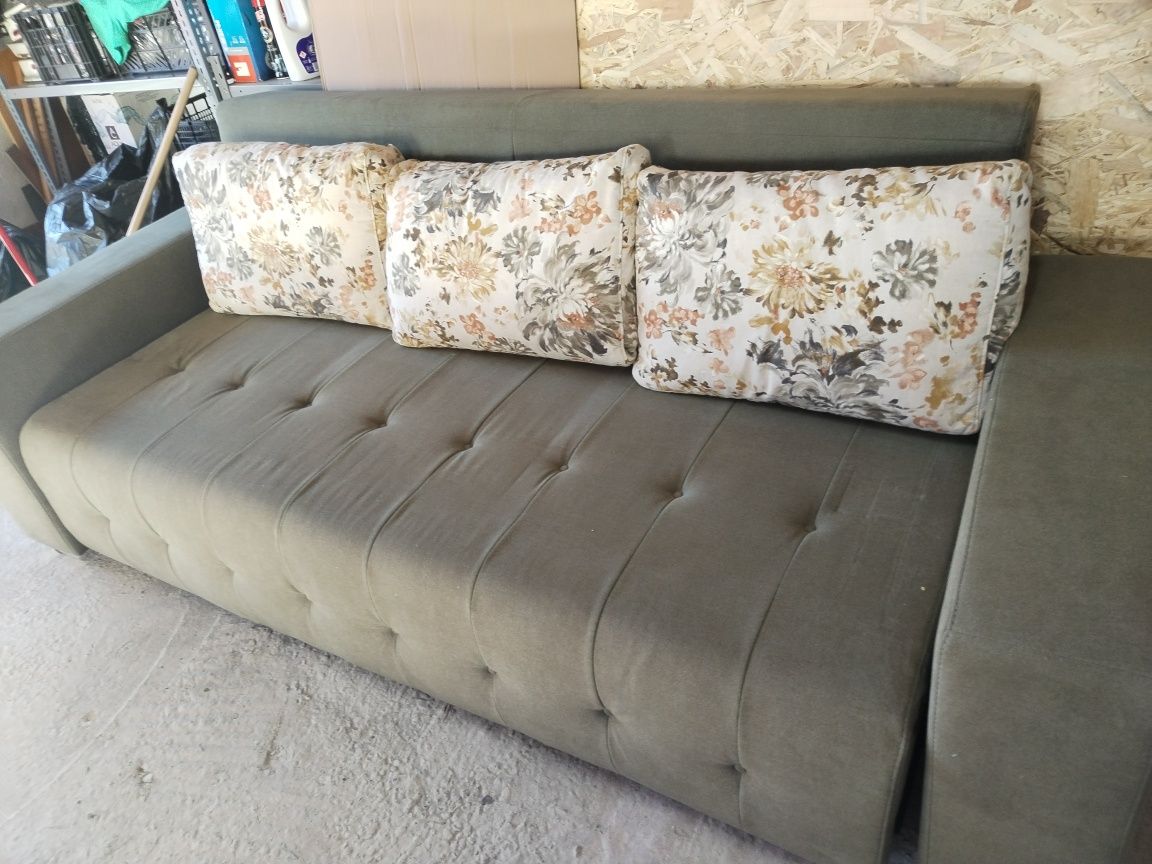Canapea Extensibilă