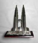 Сувенир Petronas Twin Towers (Малайзия) | Металл | Тяжёлый |