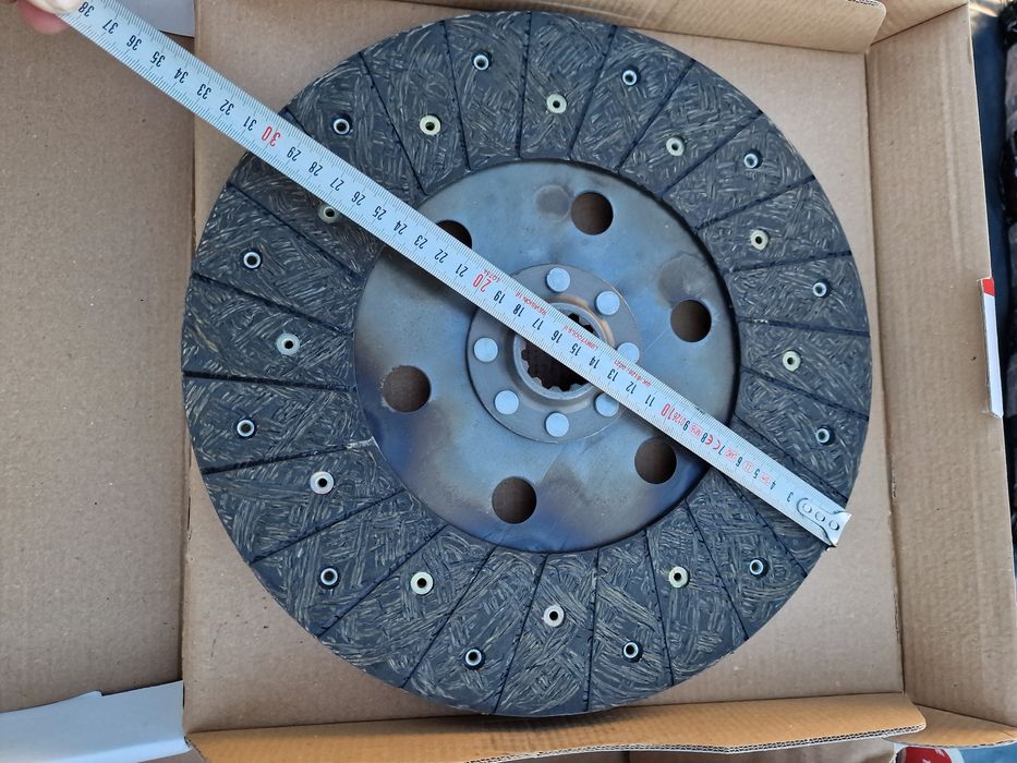 Disc ambreiaj tractor fiat 650 om preț 620 lei se poate trimite prin c