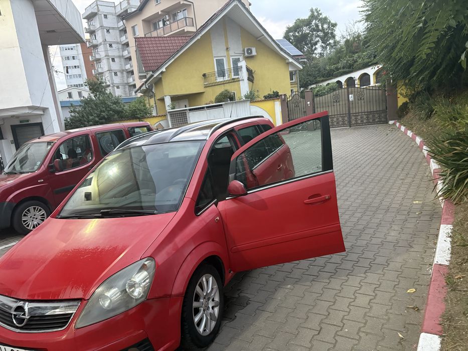 Opel Zafira/Masina de familie