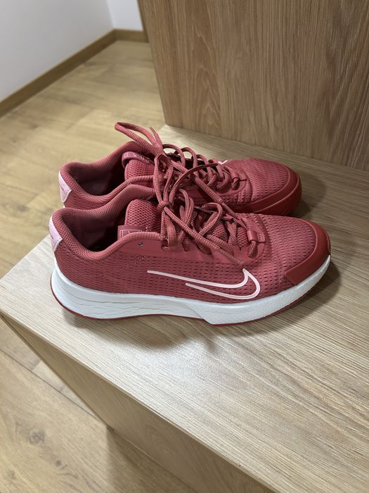 Дамски маратонки Nike