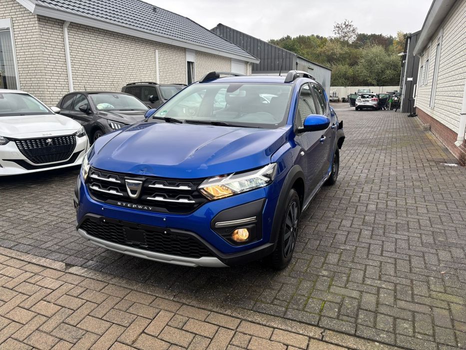 Vând Dacia Sandero avariat stepway 3 an 2021 motor 1.0 TCE  65997 km