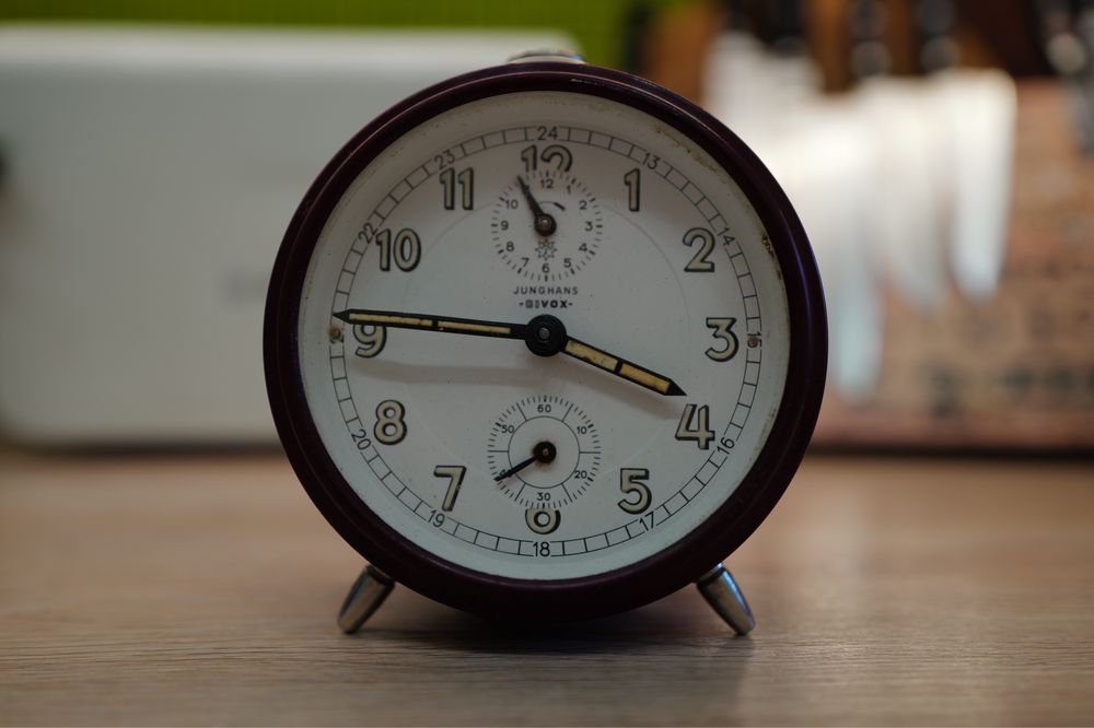 Ceas de masa JUNGHANS Bivox alarma tritium mitar