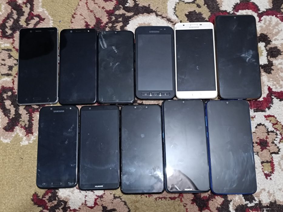 Vând Telefoane Diferite Marci