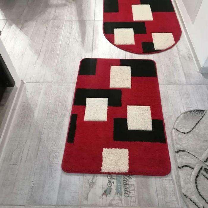 Covoare Pret 150 lei bucata