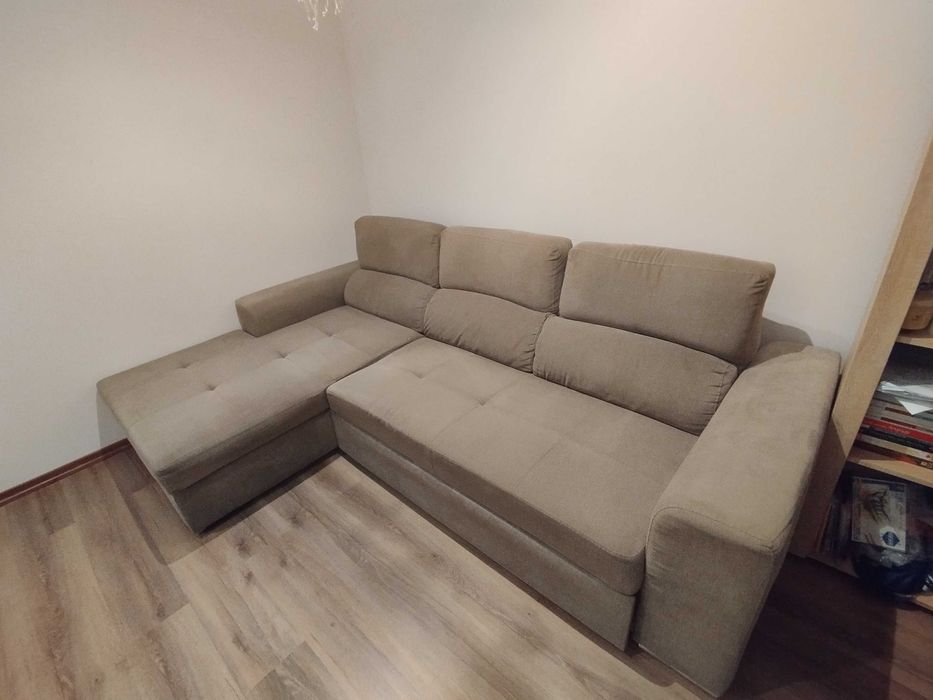 Дивана 2 м х 2 м