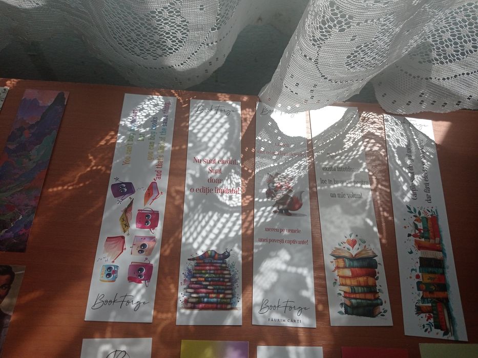 Vând semne de carte