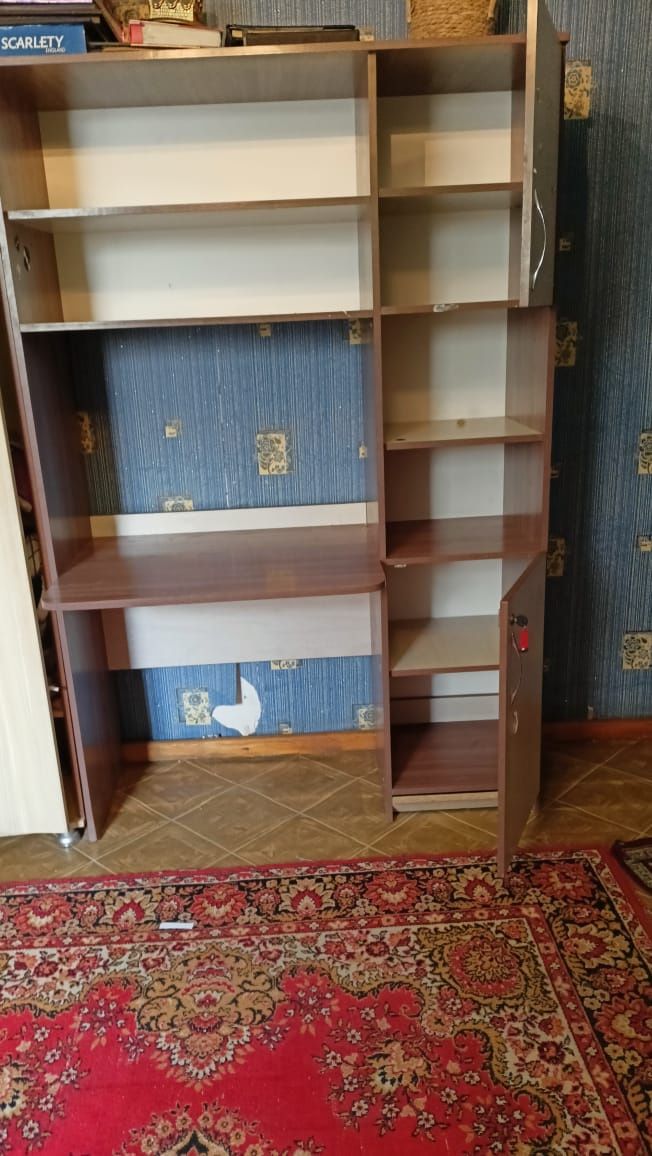 Стол для компьютера