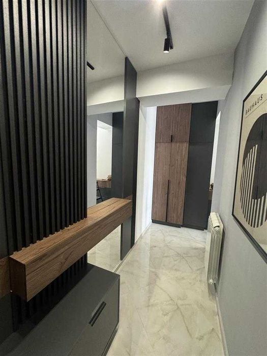 Дава се под наем Двустаен апартамент в Пловдив, Кършияка - 66 кв.м за 321.3 € - Снимка #1