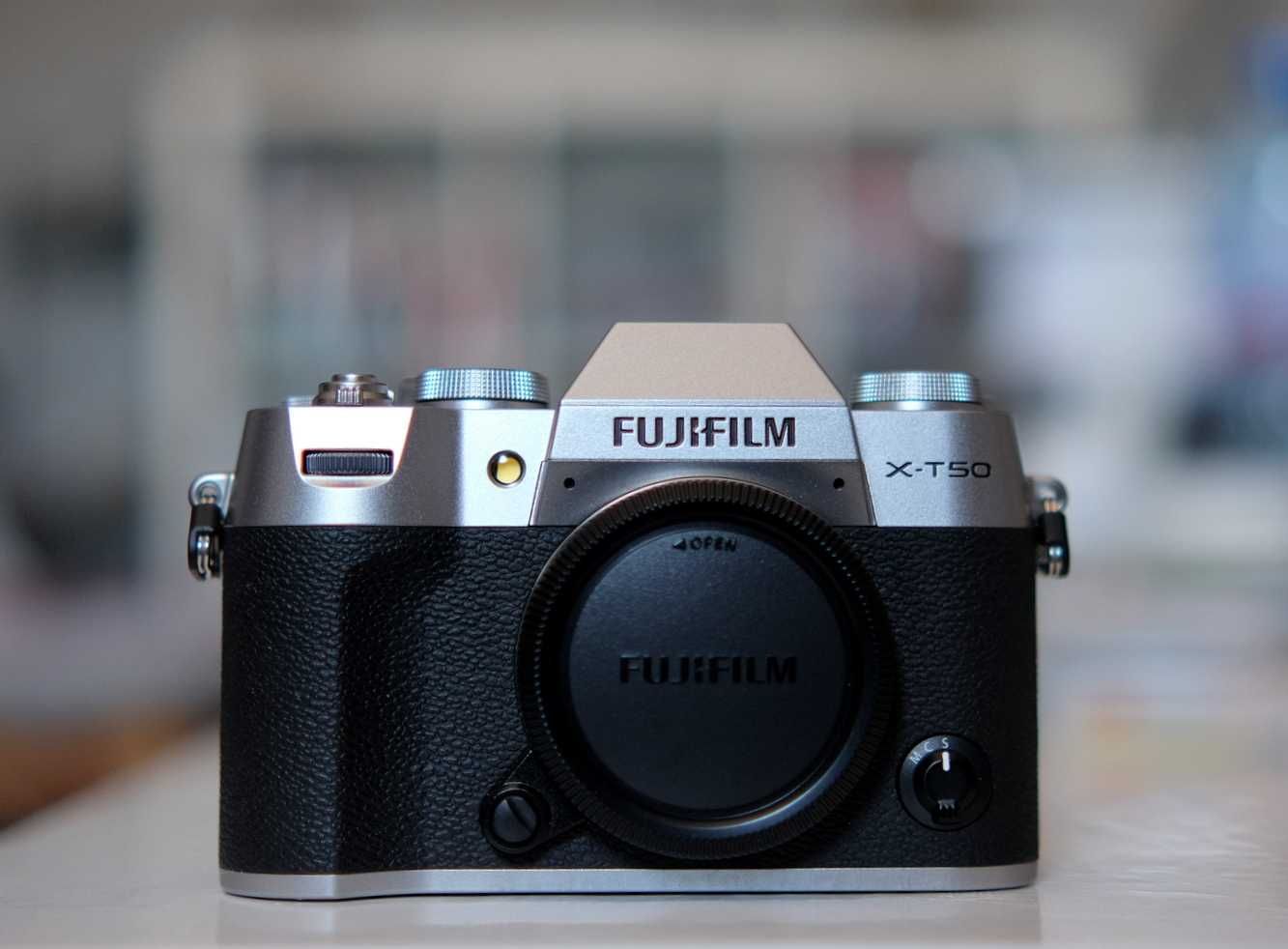 FUJIFILM X-T50, сребърно, пълна БГ гаранция до юни 2026 г.