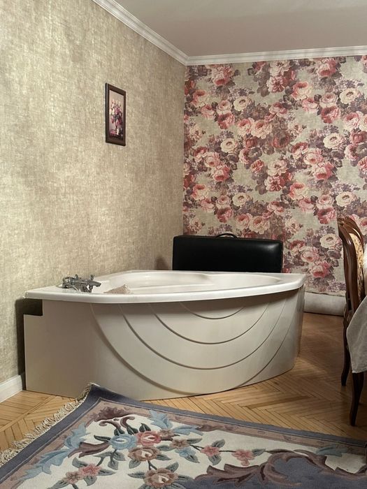 Продаю джакузи 140×140