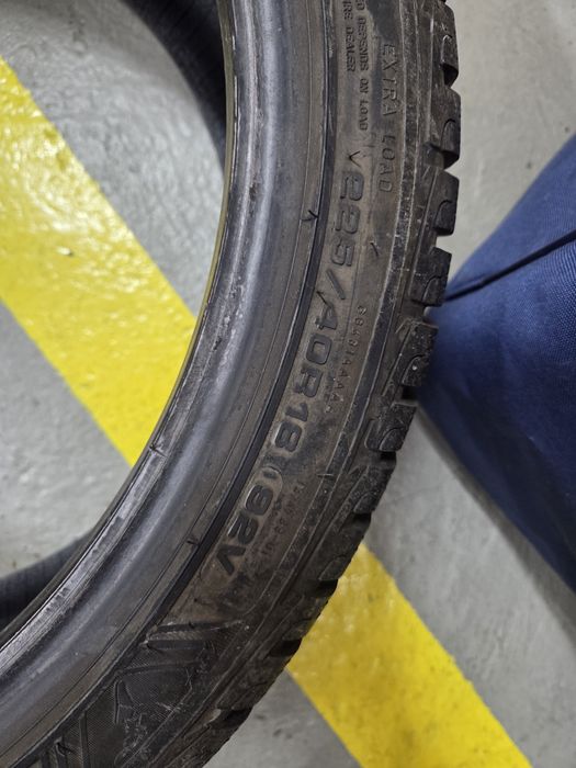Anvelope iarnă Goodyear 225/40R18 set