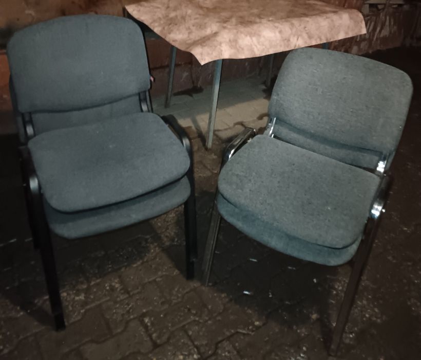 Продам стулья 4 штуки