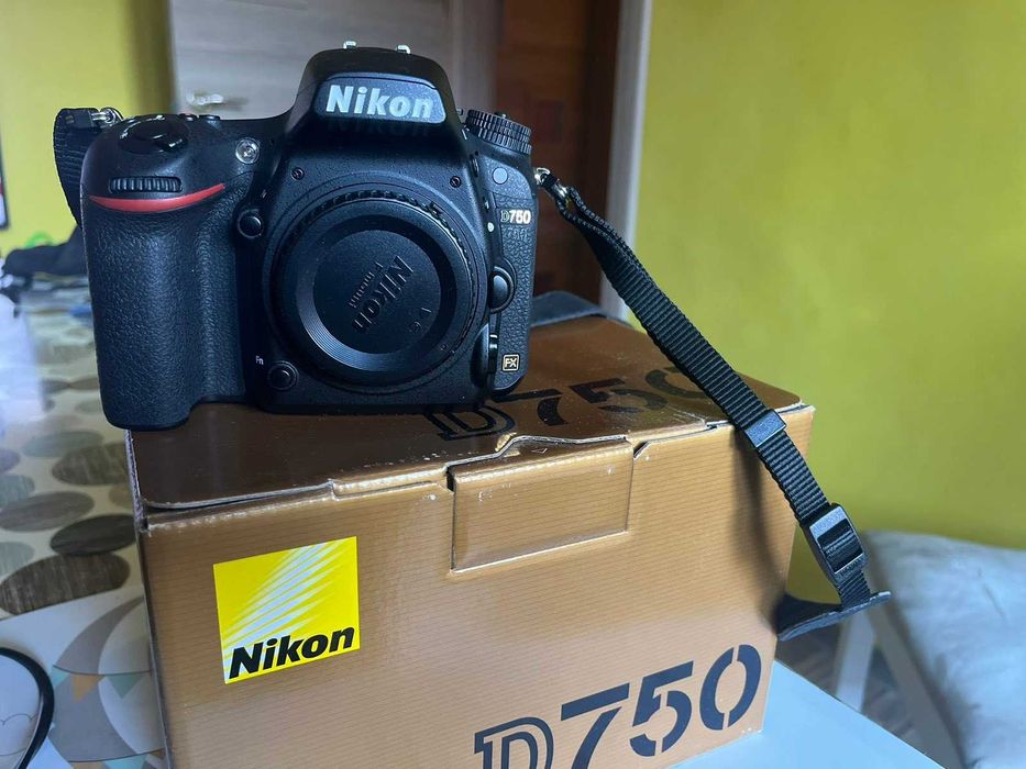 Продавам фотоапарат Nikon d750