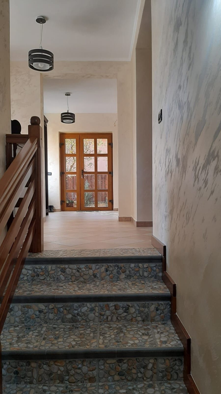 Casă duplex de vanzare .