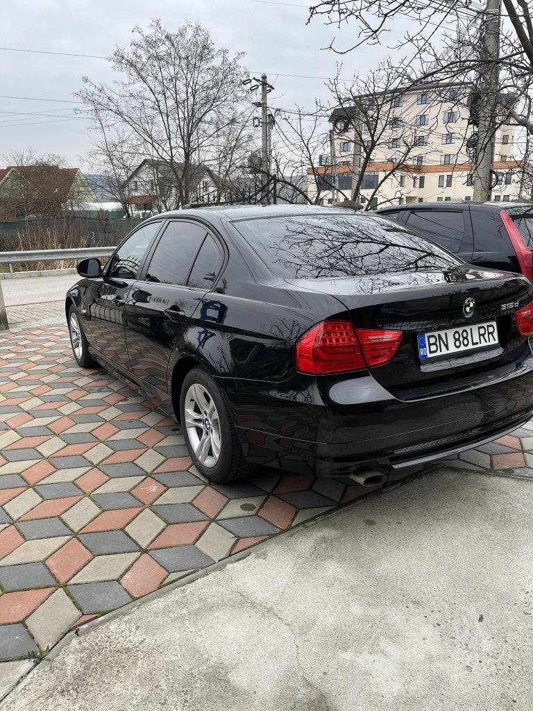 Vând BMW e 90  2011 euro 5 diesel 175xxx km originali d