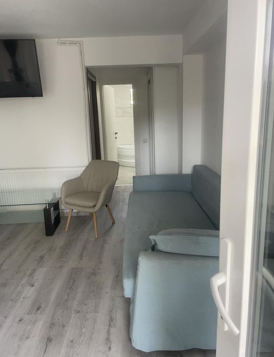 Inchiriez apartament cu 2 camere la vila Ysy