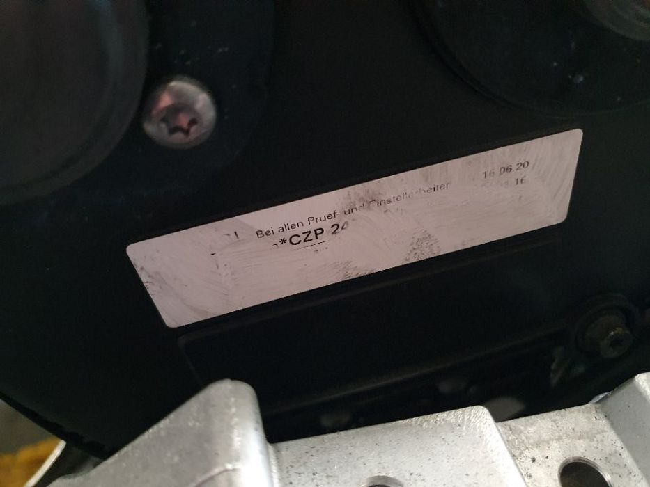 Injectoare, pompa, rampa injectie VW Motor 2.0 cod motor: CZP