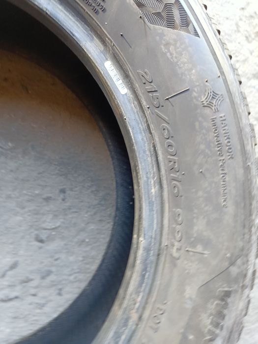 Зимни гуми -2022г.-16цола-215/60-1бр.-110лв."HANKOOK"-като нови