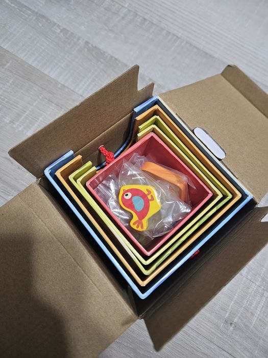 Кула с дървени животинки Hape