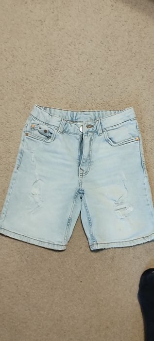 Pantaloni scurți de blugi