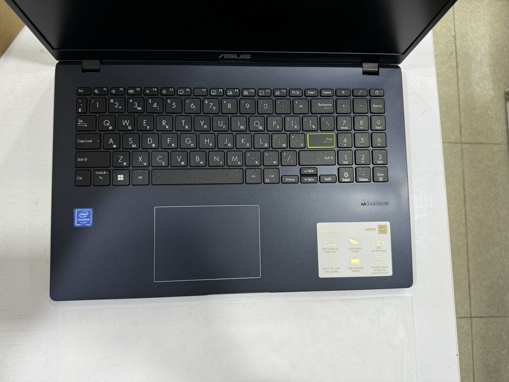 Asus yangi noutbuk 512 nvme ssdlik soraganlar uchun