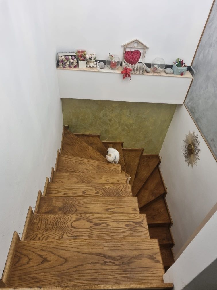 Executăm scări din lemn masiv