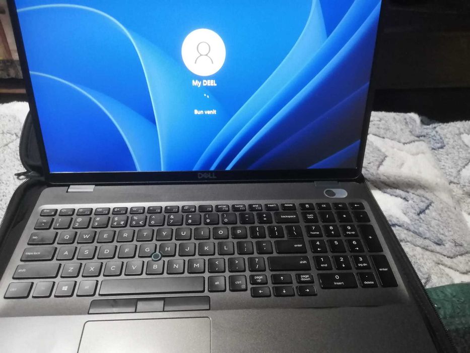 Notebook Dell Latitude 5500 15.6" Intel Quad Core i5 24Gb RAM instalat