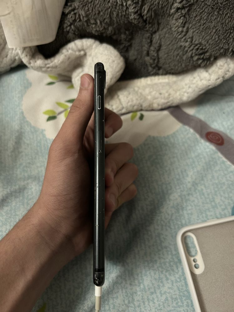 Продается Iphone 7+