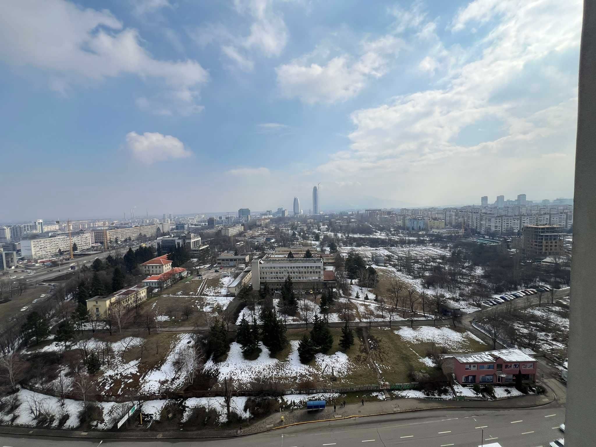 Тристаен апартамент в Младост 1