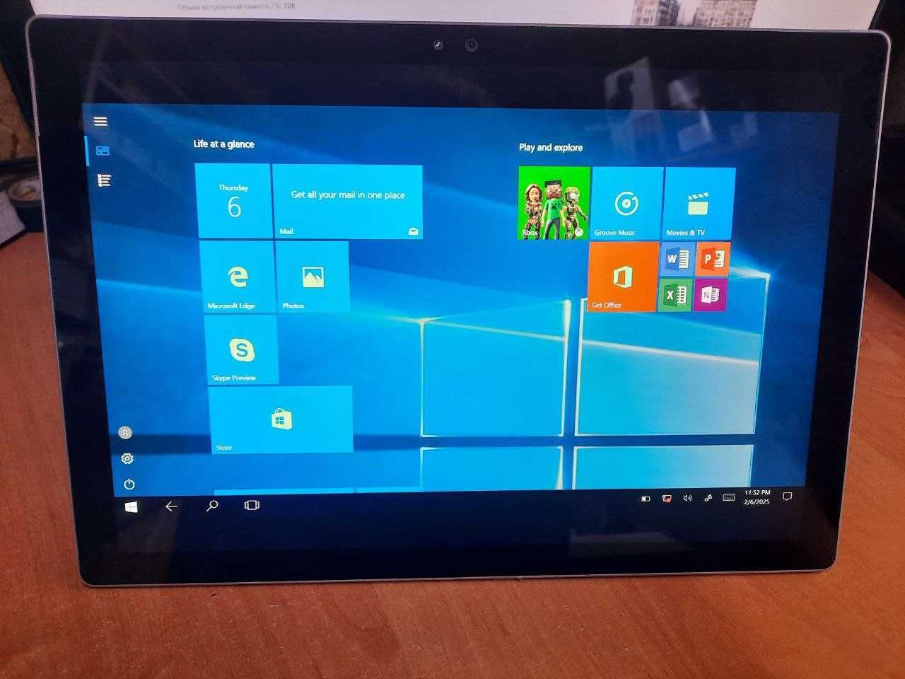Планшет Microsoft Surface Pro 4